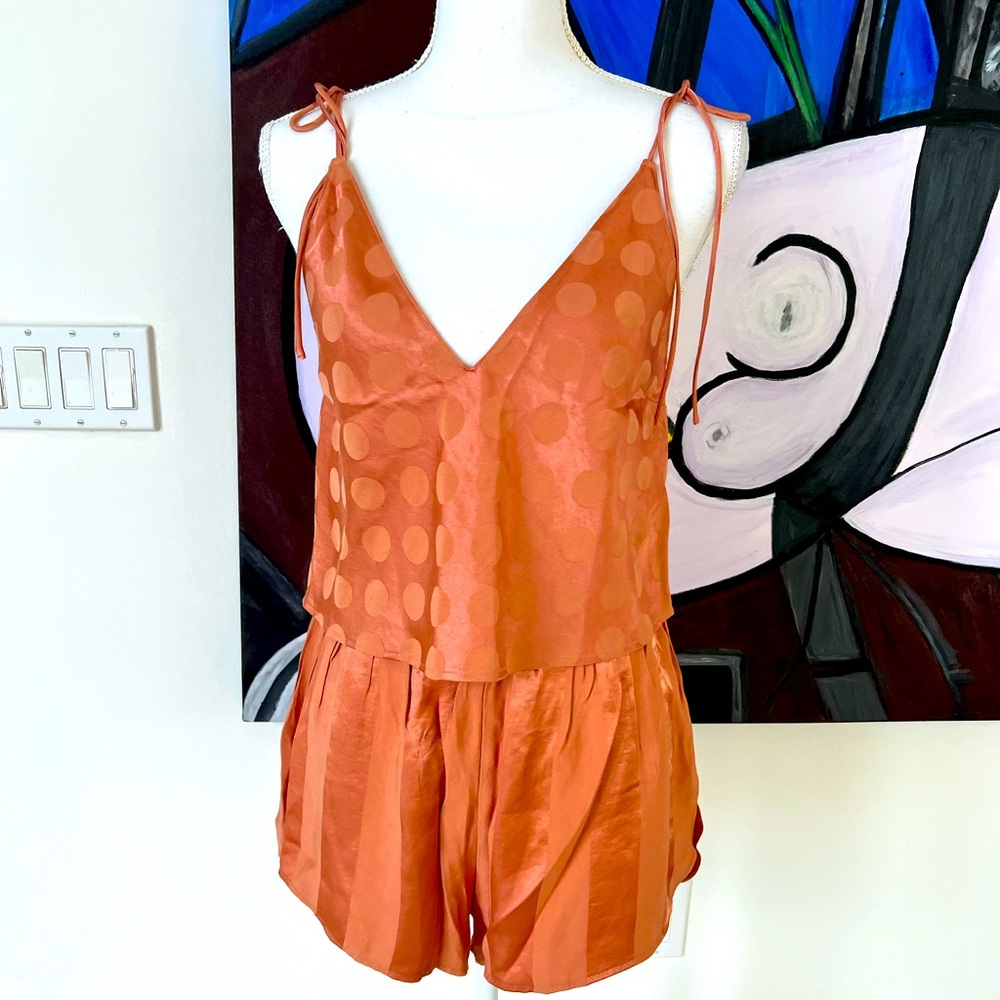 VICTORIA’S SECRET STRIPED POLKA DOT LIMITED VISCOSE CAMI SET SIZE top-S shorts-M